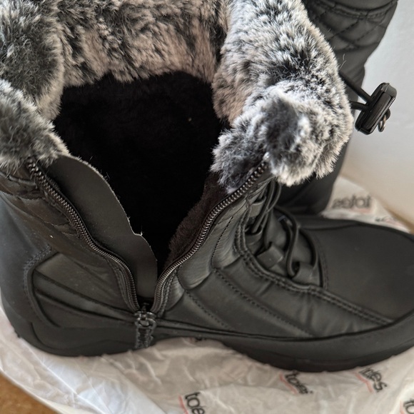 Totes Women's Black Quilted Winter Boots with Faux Fur - Picture 4 of 10